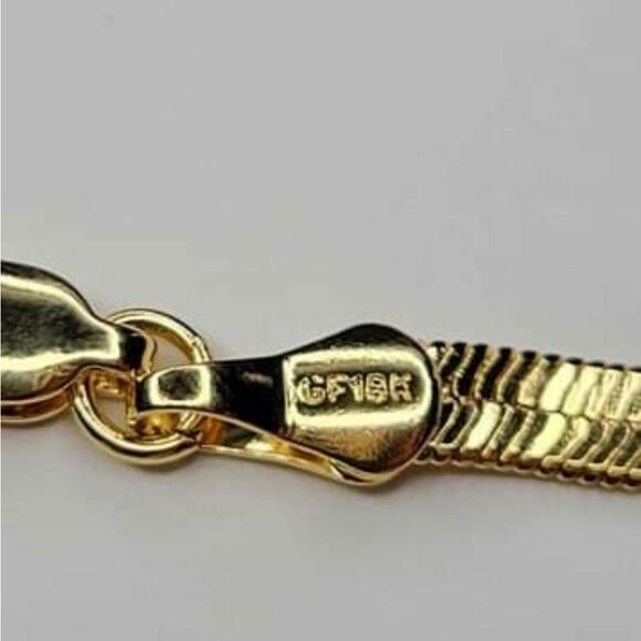 18kt GOLD LAMINATE BRACELET4MM HERRINBGBONE LINK - Picture 2 of 3